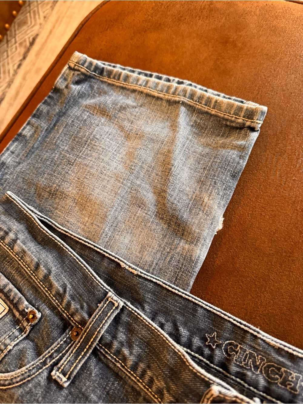 Cinch Light Blue Relaxed Fit Men's Jeans - Picture 3 of 16